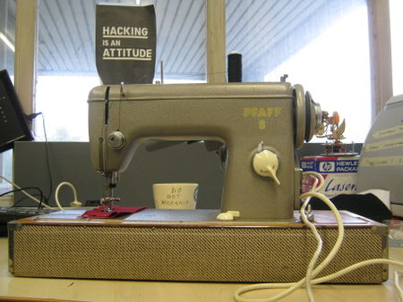 Sewing machine Pfaff 6 - Technologia Incognita